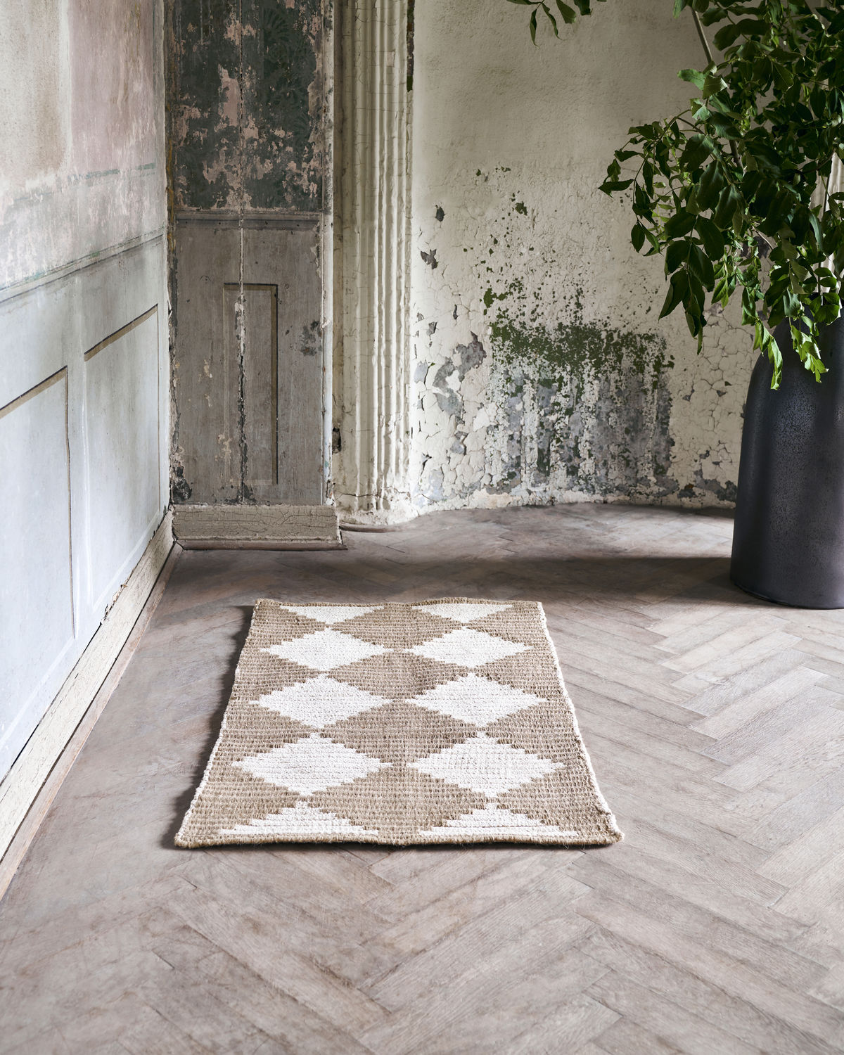 JUTE RUG