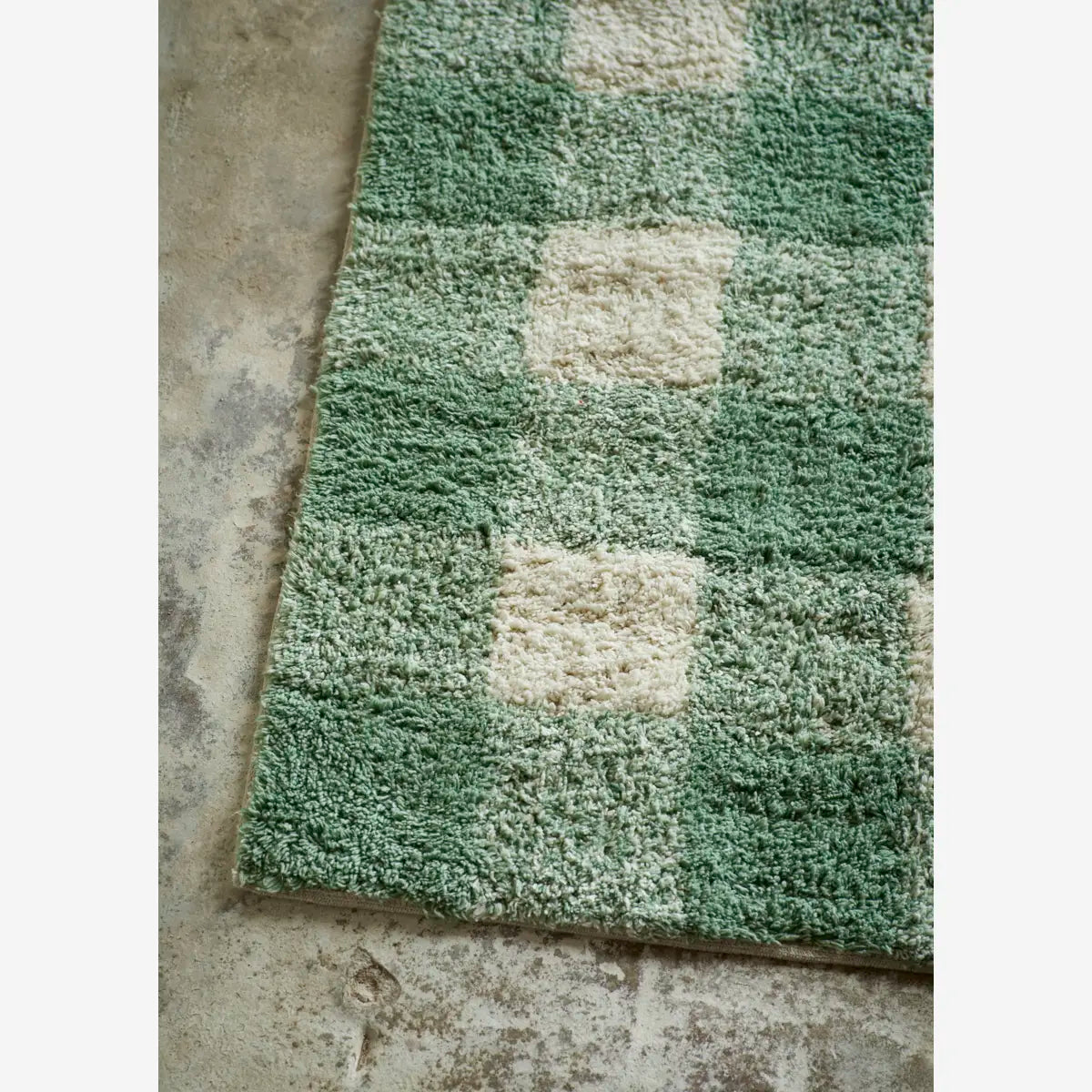 CHECKED TUFTED BATH MAT